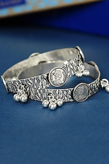 White Finish Temple Ghungroo Bangles In Sterling Silver (Set Of 2)