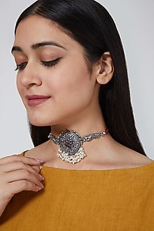 White Finish Pearl Floral Choker In Sterling Silver