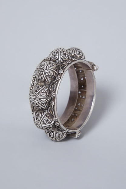 White Finish Mor Kada In Sterling Silver