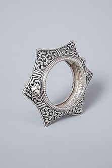 White Finish Handcrafted Star Kada In Sterling Silver