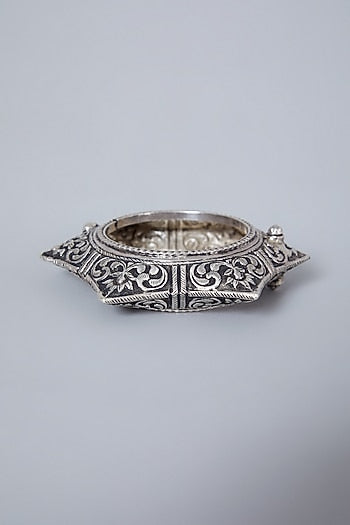 White Finish Handcrafted Star Kada In Sterling Silver