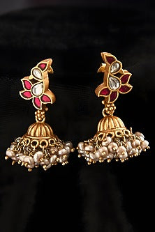 Gold Finish Red Kundan Polki Temple Dangler Earrings In Sterling Silver