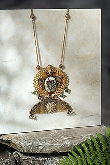 Gold Finish Lion Motif Pendant Necklace In Sterling Silver