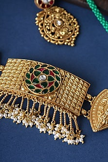 Gold Finish Kundan Polki Temple Choker Necklace Set In Sterling Silver