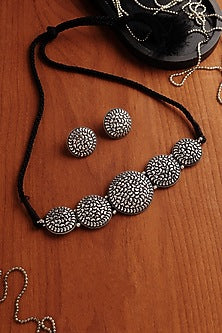 White Finish Floral Motif Temple Choker Necklace Set In Sterling Silver