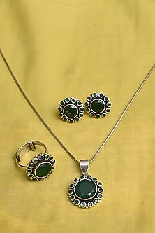 White Finish Green Onyx Tribal Pendant Set In Sterling Silver