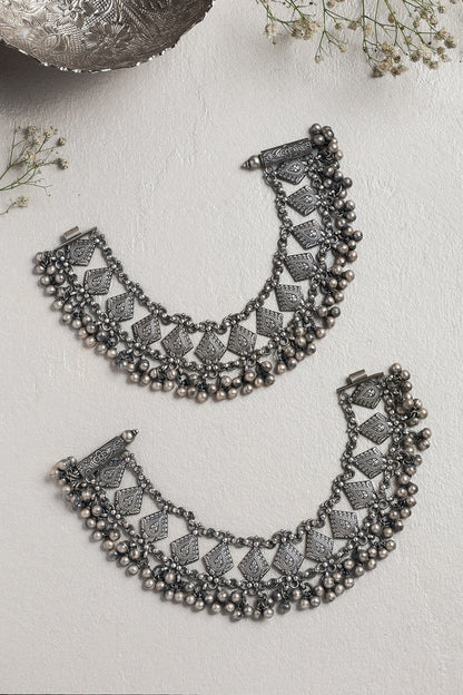 White Finish Paisley Anklets In Sterling Silver