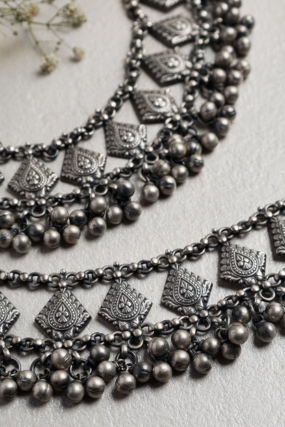 White Finish Paisley Anklets In Sterling Silver