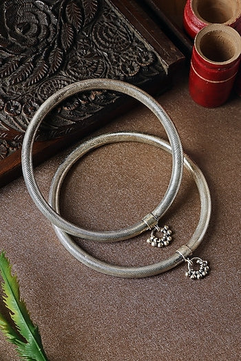 White Finish Ghungroo Leg Kada In Sterling Silver