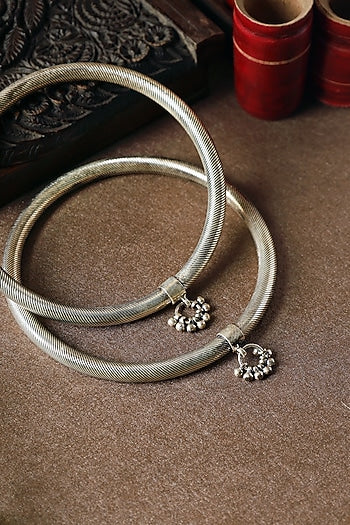White Finish Ghungroo Leg Kada In Sterling Silver