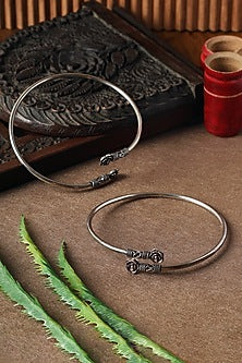 White Finish Floral Leg Kada In Sterling Silver