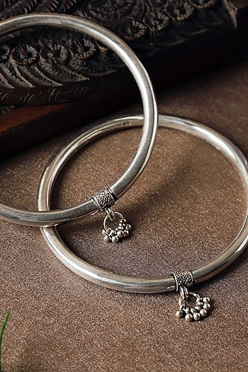 White Finish Pipe Leg Kada In Sterling Silver