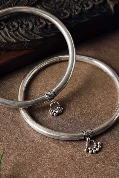 White Finish Pipe Leg Kada In Sterling Silver