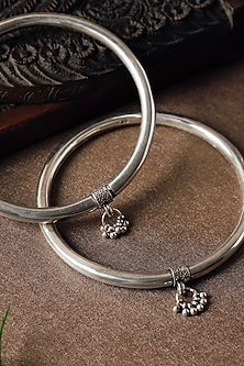 White Finish Pipe Leg Kada In Sterling Silver