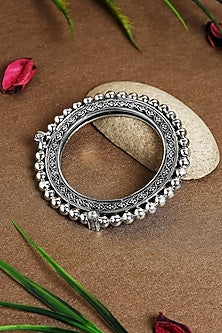 White Finish Beaded Temple Kada In Sterling Silver