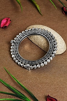 White Finish Beaded Temple Kada In Sterling Silver