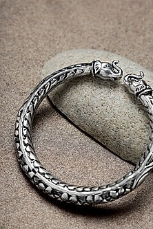 White Finish Baroque Ball Temple Kada In Sterling Silver