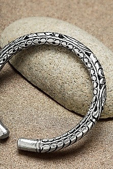 White Finish Chitai Temple Kada In Sterling Silver