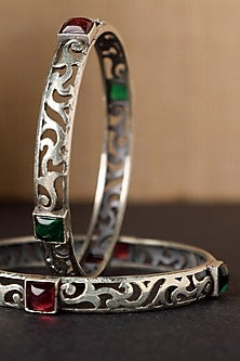White Finish Red & Green Onyx Temple Bangles In Sterling Silver (Set Of 2)