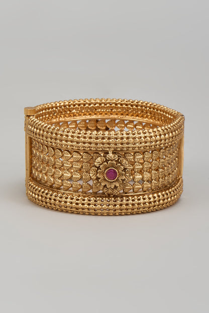 Gold Finish Kemp Stone Temple Kada
