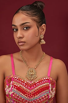 Gold Finish Kemp Stone & Beaded Pendant Necklace Set