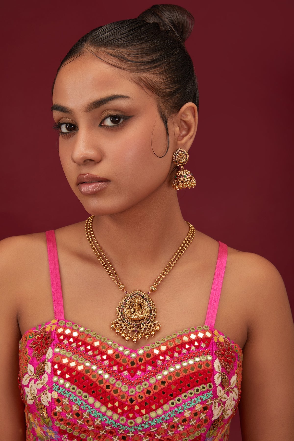 Gold Finish Kemp Stone & Beaded Pendant Necklace Set