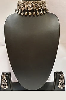 Gold Finish Victorian Necklace Set