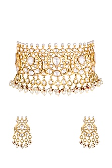 Gold Finish Kundan & Pearl Choker Necklace Set