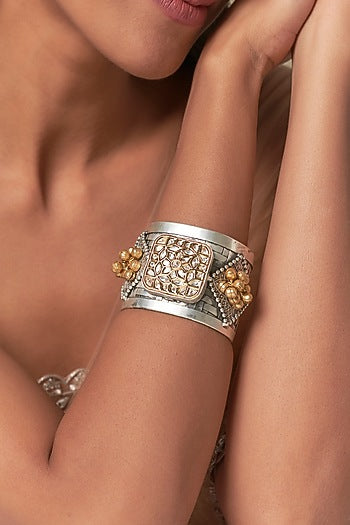 Black Rhodium Finish Kundan Polki Bracelet