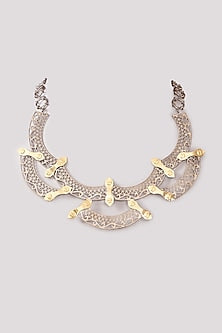 Two Tone Finish Screw Shaped Choker Necklace