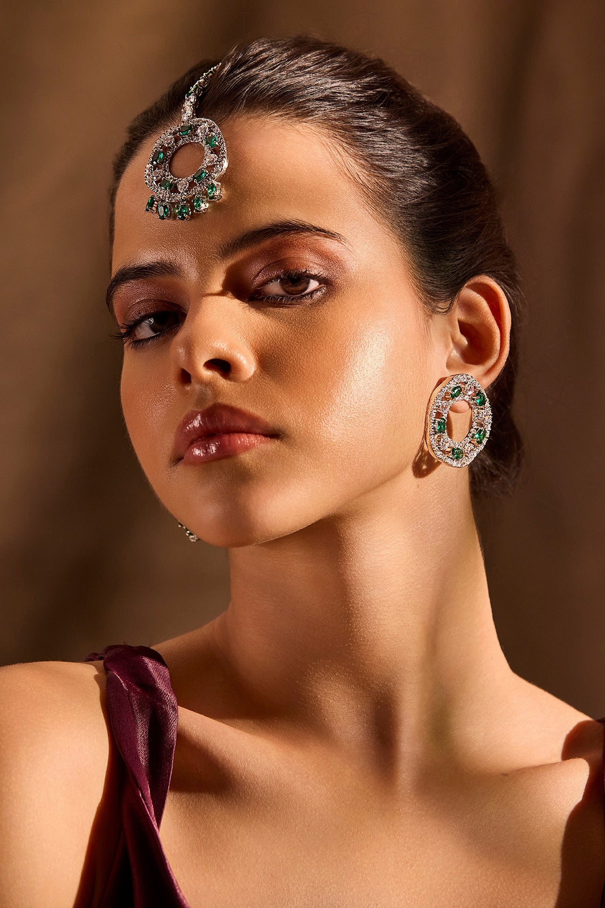 White Rhodium Finish Emerald Stone Maangtikka