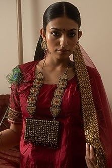 Gold Zari Knot & Zari Jaal Work Square Pendant Necklace