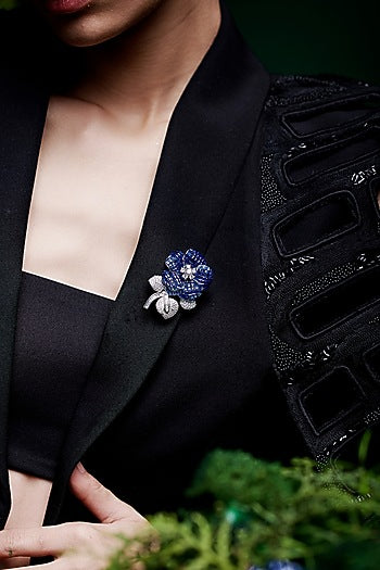 White Rhodium Finish Sapphire Spinel Stone Floral Brooch In Sterling Silver