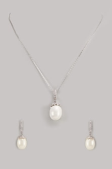 White Finish Pearl Pendant Necklace Set In Sterling Silver