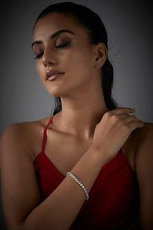 White Finish Swarovski Stone Tennis Bracelet In Sterling Silver