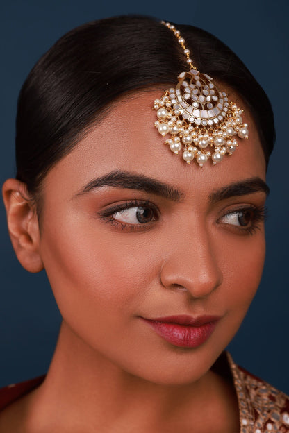 Mother Of Pearl Embellished Maangtikka 