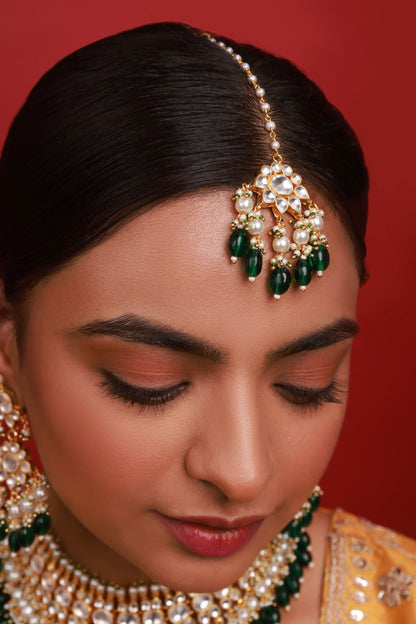 Kundan Embellished Choker Necklace Set 