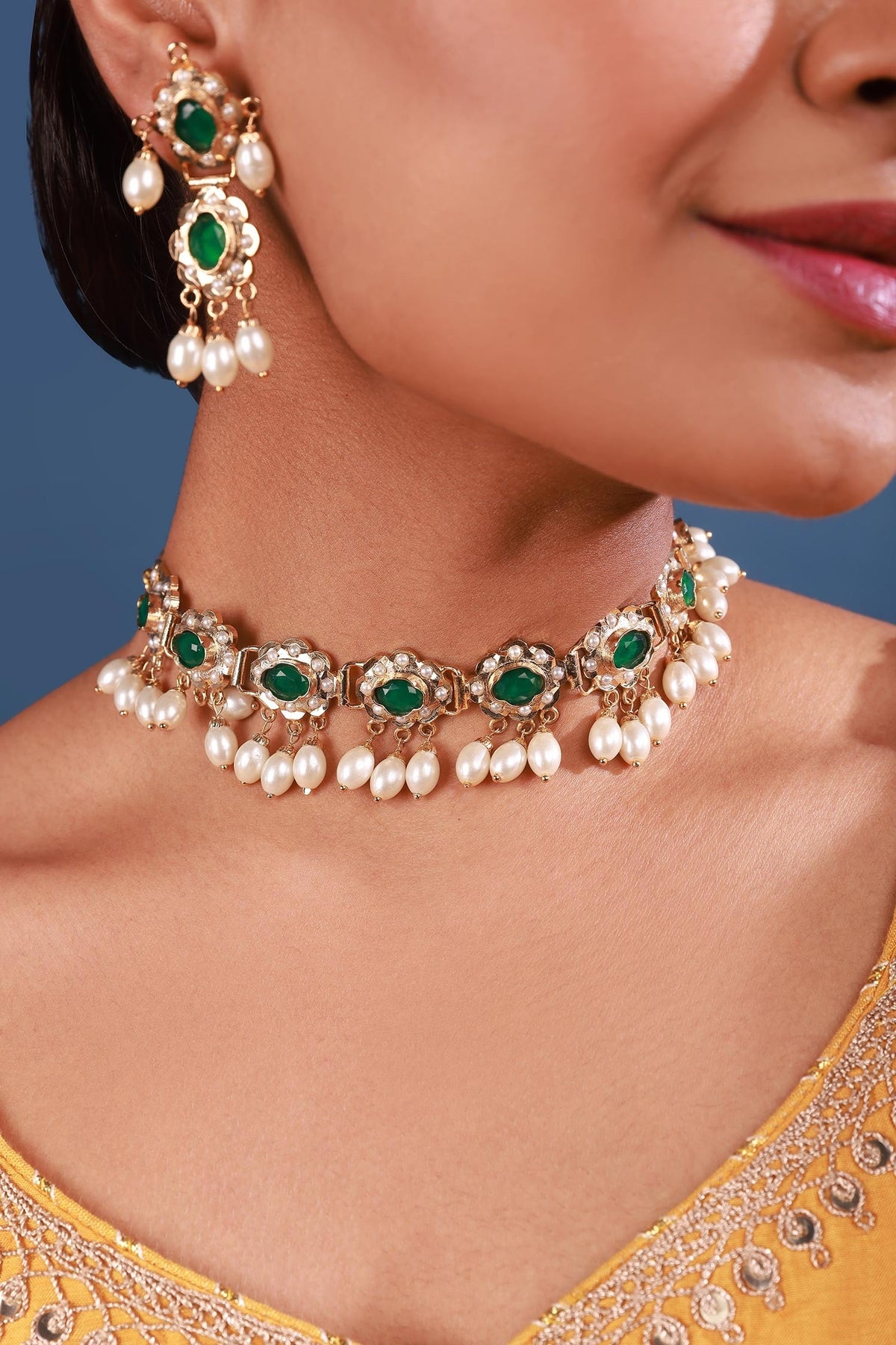 Amritsari Jadau Embellished Choker Set 