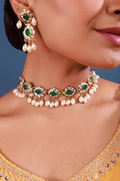 Amritsari Jadau Embellished Choker Set 