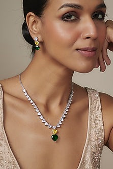 White Finish Zircon Heart-Shaped Necklace Set