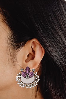 Black Rhodium Finish Pearl Floral Stud Earrings In Sterling Silver