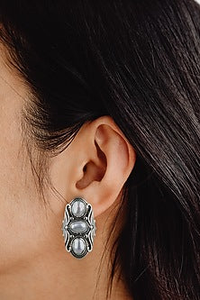 Black Rhodium Finish Pearl Stud Earrings In Sterling Silver