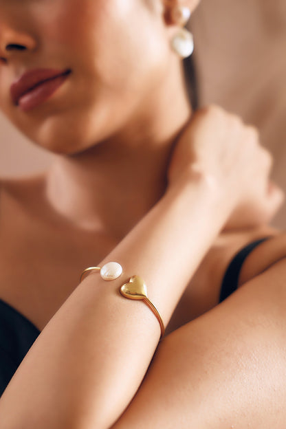 Gold Finish Pearl Handcrafted Bracelet