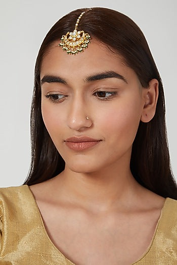 Gold Finish Kundan Chand Maang Tikka