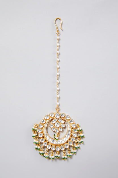 Gold Finish Oversized Pearl Maang Tikka