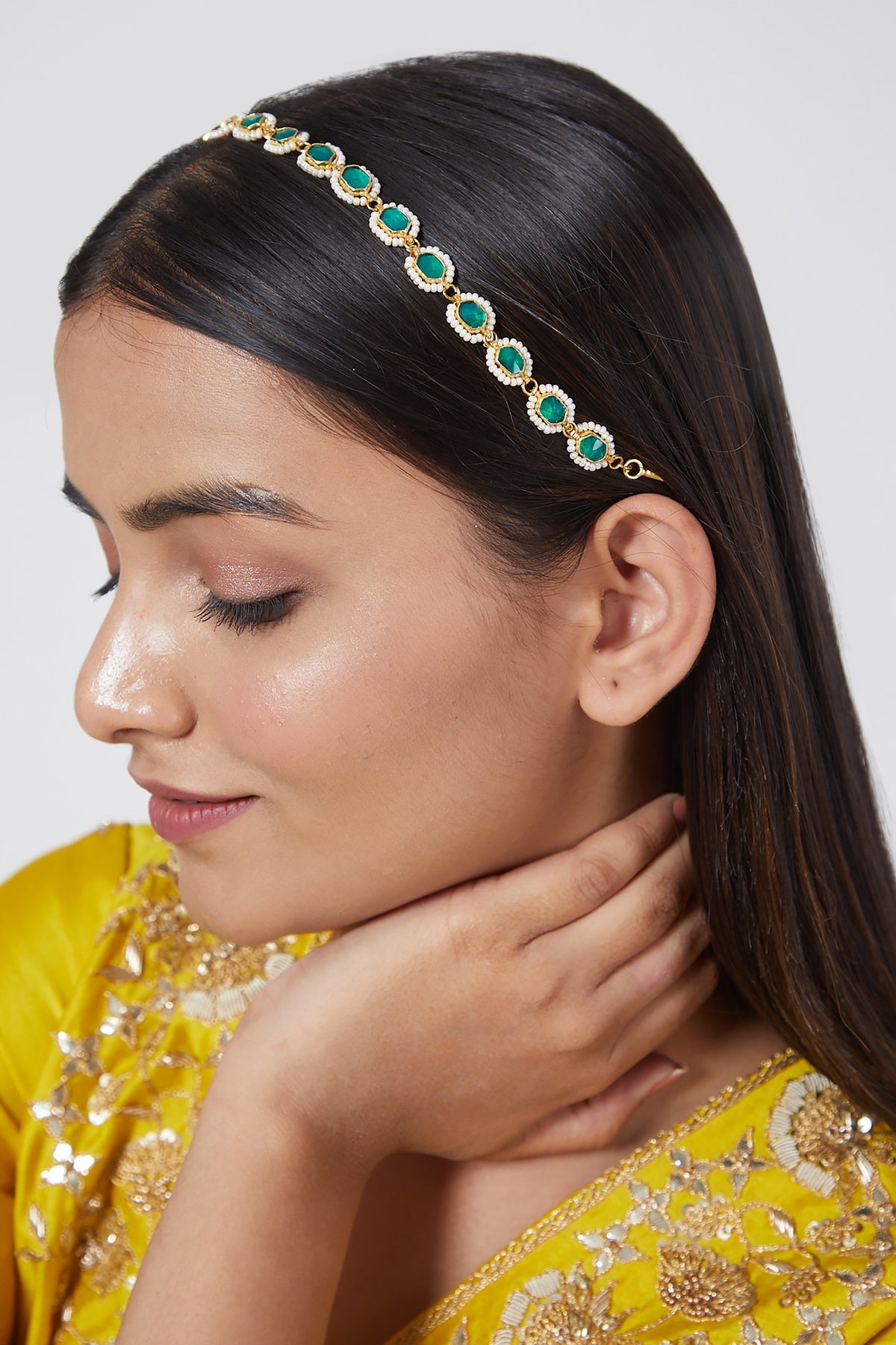 Gold Finish Mathapatti With Kundan