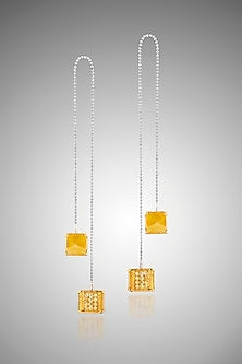 18kt Yellow Gold Finish Diamond Dice-Shaped Dangler Earrings