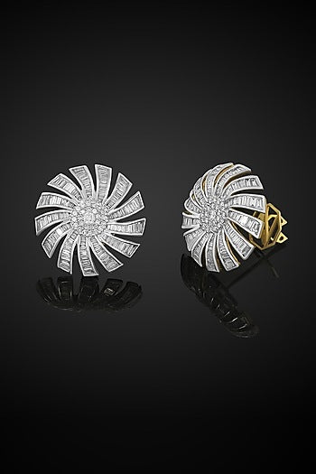 18kt Yellow Gold Finish Baguette & Round-Shaped Diamond Stud Earrings