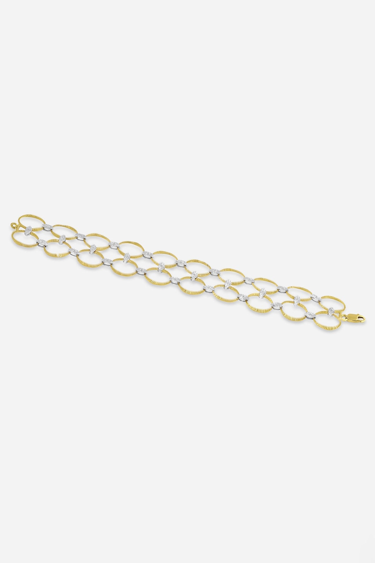 18kt Yellow Gold Finish Round-Shaped Diamond Openable Bracelet