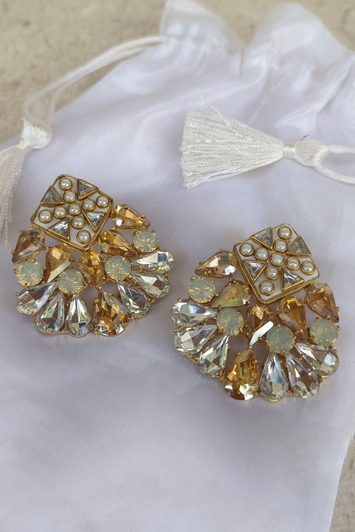 Nivi Earrings 